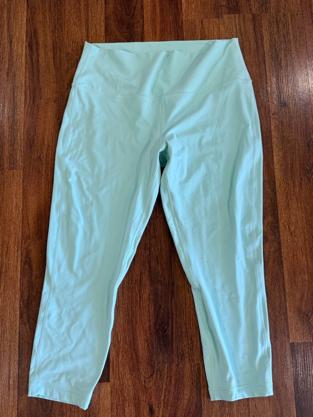 Women’s High-Waist Lululemon Capri Leggings - Mint Green